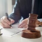 Common Reasons Year-End Deals Collapse and How Real Estate Lawyer in Vancouver Can Help